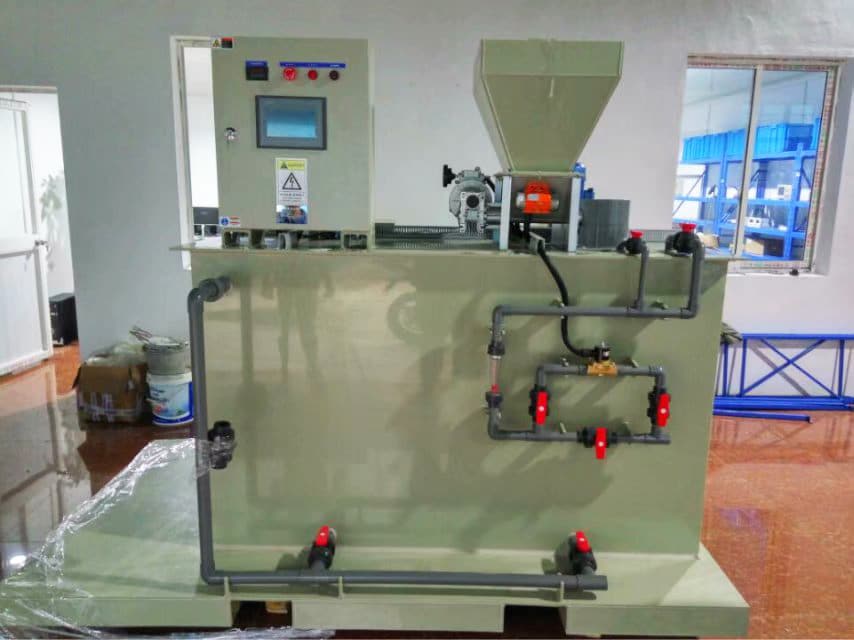 Dry powder polymer dosing system